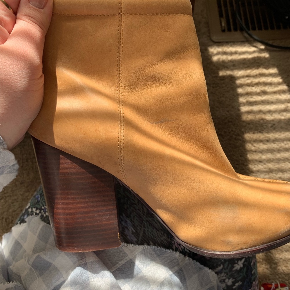 LEATHER WOODBLOCK booties